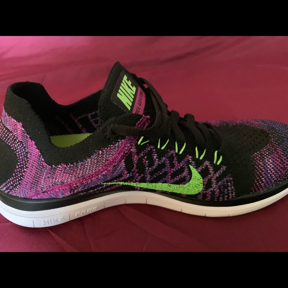 Nike Free 4.0 Flyknit - Women’s 6